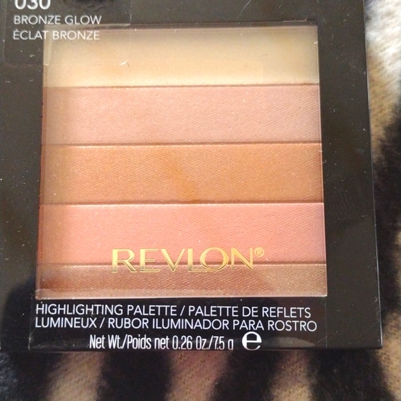 Revlon Highlighting Palette Bundle - Picture 2 of 4